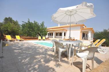 Large Country Villa with Private Pool Vilamoura