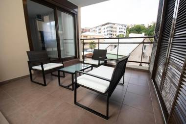 Magik 2 - 2 étoiles - Rénové - 5min du centre et de l'aéroport