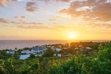 Villa REVE AUSTRAL 3 étoiles avec piscine et vue sur mer à Saint-Pierre pour 6 personnes
