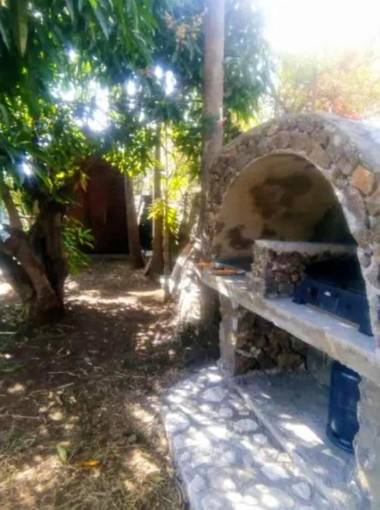 Bungalow d'une chambre avec vue sur la mer jardin clos et wifi a Saint Leu a 2 km de la plage