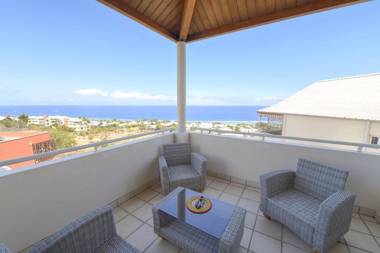 Appartement TY KAZ DODO classé 3 étoiles vue mer piscine résidentielle Mont Roquefeuil Saint-Gilles-Les-Bains 6 personnes