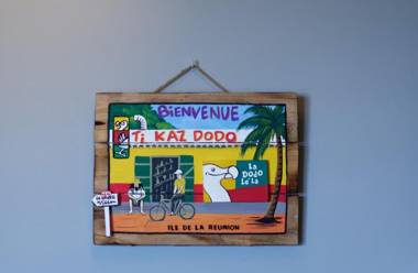 Appartement TY KAZ DODO classé 3 étoiles vue mer piscine résidentielle Mont Roquefeuil Saint-Gilles-Les-Bains 6 personnes