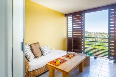 Le Belvédère beau studio vue mer à Saint Gilles les Bains