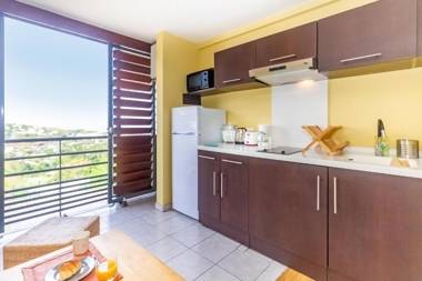 Le Belvédère beau studio vue mer à Saint Gilles les Bains