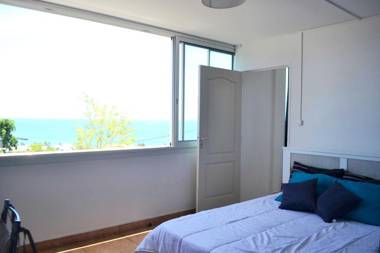 Appartement de 2 chambres avec vue sur la mer balcon et wifi a Saint Gilles les Bains a 1 km de la plage