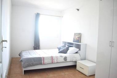 Appartement de 2 chambres avec vue sur la mer balcon et wifi a Saint Gilles les Bains a 1 km de la plage