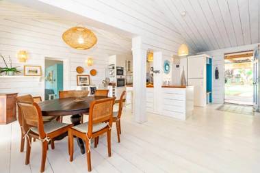 Athéna - villa de charme avec piscine et vue mer proche de la plage de Boucan Canot