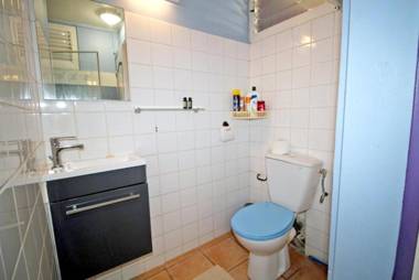 Maison de 2 chambres a l'Etang Sale les Bains a 30 m de la plage avec jardin clos et wifi