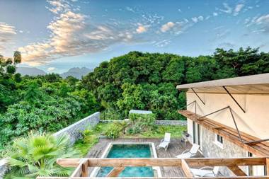 Villa Isis à L Entre-Deux avec piscine pour 7 personnes