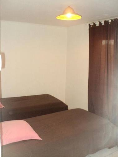 Appartement de 2 chambres avec piscine partagee jacuzzi et jardin clos a Bois de Nefles Saint Paul