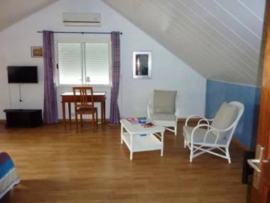 Appartement de 3 chambres avec vue sur la mer jacuzzi et jardin clos a Bois de Nefles Saint Paul