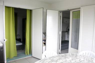 Maison d'une chambre avec vue sur la mer jardin clos et wifi a Saint Paul a 6 km de la plage