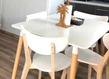 Studio avec balcon amenage et wifi a Sainte Suzanne