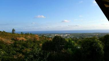 Studio avec vue sur la mer jardin clos et wifi a L'etang sale a 6 km de la plage