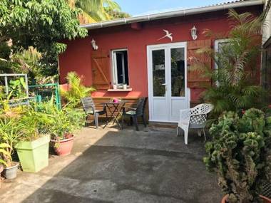 Maison de 2 chambres avec piscine partagee jardin clos et wifi a Bras Panon