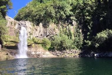 Maison de 2 chambres avec piscine partagee jardin clos et wifi a Bras Panon