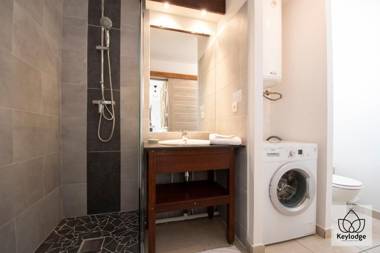 Le Vetiver 3 étoiles - 30m2 - Rénové avec vue mer - 10' de l'aéroport