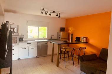 DOMINJOD T1 avec terrasse et jardinet