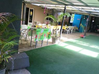 Villa de 4 chambres avec piscine partagee terrasse amenagee et wifi a Le Tampon