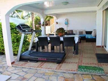 Villa de 2 chambres avec vue sur la mer piscine privee et jardin clos a Le Tampon