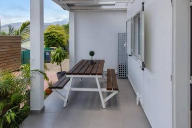 Maison de 5 chambres avec vue sur la mer jardin clos et wifi a Le tampon