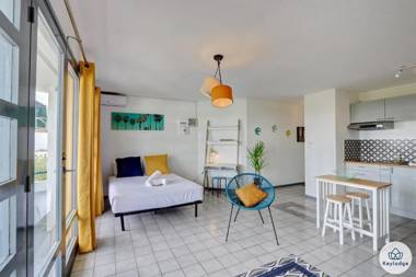 T1 - Grenadille – Rénové - 38 m2 – La possession - 20 mn des plages