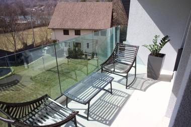 MIRA by Atra Doftana