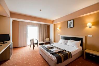 Hotel Oxford Inns&Suites