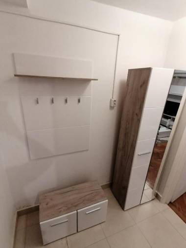 Piata Victoriei 2 Room Apartment