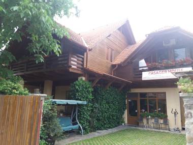 Pasager House