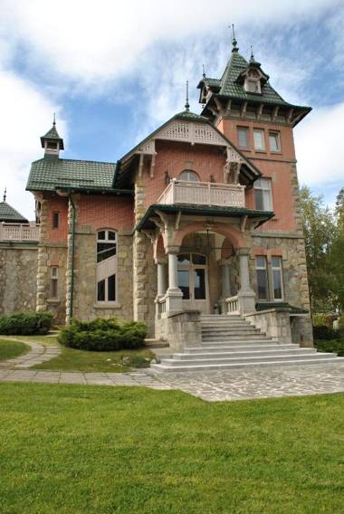 Vilele Lucia Luxury Mens Sana