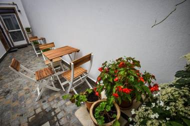 YellowBoot Aparthotel