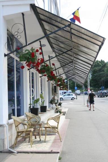 Flamingo Residence (Complex Manea)