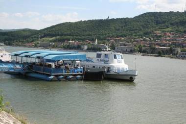 Flamingo Residence (Complex Manea)