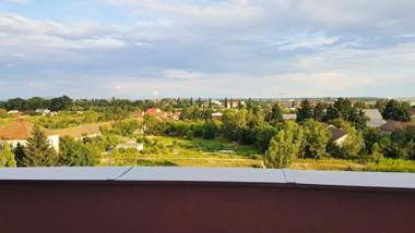 2 Bedrooms - Lovely Central Apartment