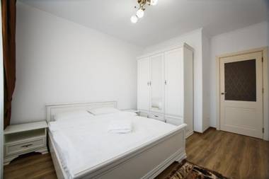 Bright & Elegant Central Apartment