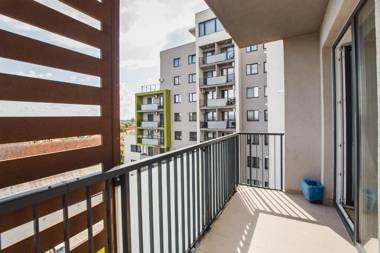 Sunny View 2 Bedroom Central Apartment