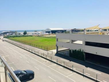 Summer Breeze Mamaia Nord Apart