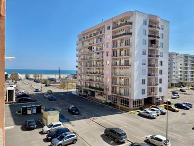 Vedere la mare apartament