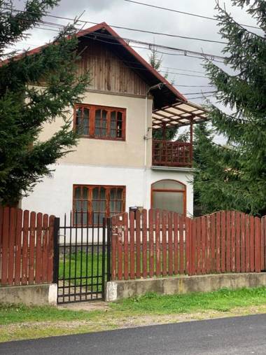 Vila Busteni DORA locatie superba strada Grivitei 36