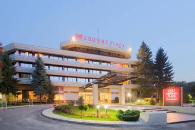 Crowne Plaza Bucharest an IHG Hotel