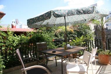 City Garden Rooms and Apartments