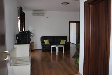 Banu Manta Apartments