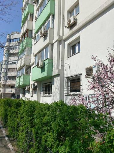 Stone Gate Studio Apartment 1