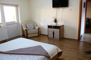 Collosal Apartment with Garden