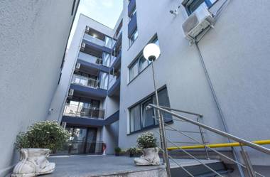 Pierre Cardin Deluxe Apartment With Terrace by Magniflex