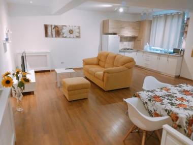 Tracia by Pipera Lake Apts.