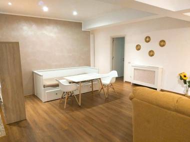 Tracia by Pipera Lake Apts.