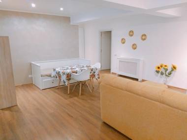 Tracia by Pipera Lake Apts.