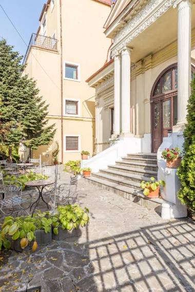 Nostalgia Central Studio II